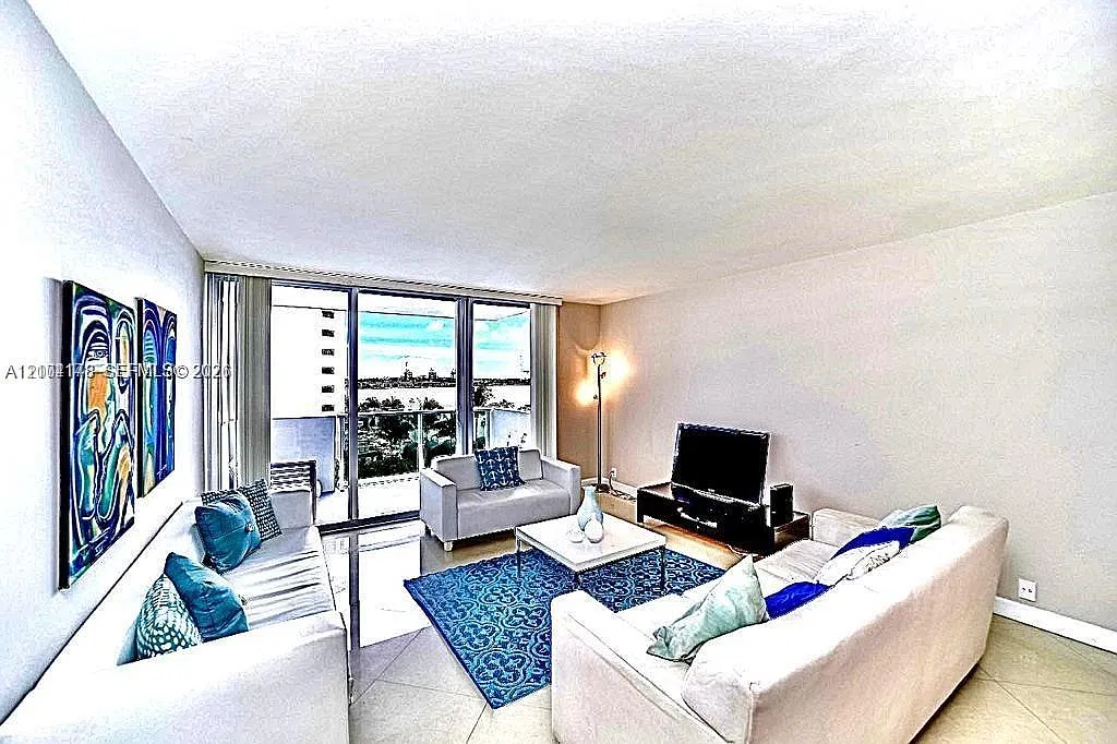 Mirador 1200 Condo — Photo 2