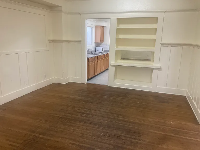 1412 W Jefferson Blvd — Photo 13