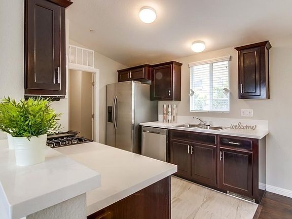 3rd image of 3243 Clay Ave #3243