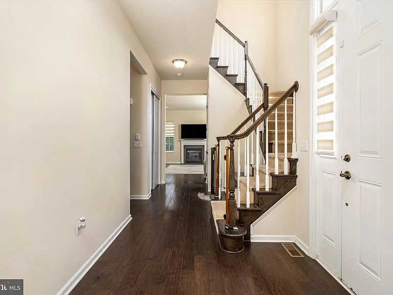 1711 Yearling Ct — Photo 4