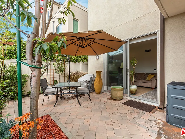 5547 Palm Dr — Photo 26