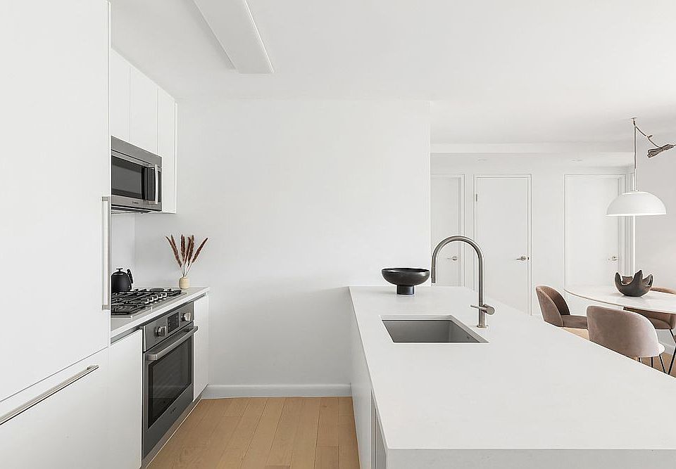 1st image of 1 Union Sq S #23A