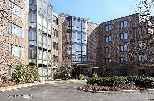 1st image of 601 Mulberry Pl APT 3C