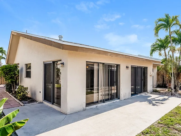 80 Baytree Cir — Photo 16