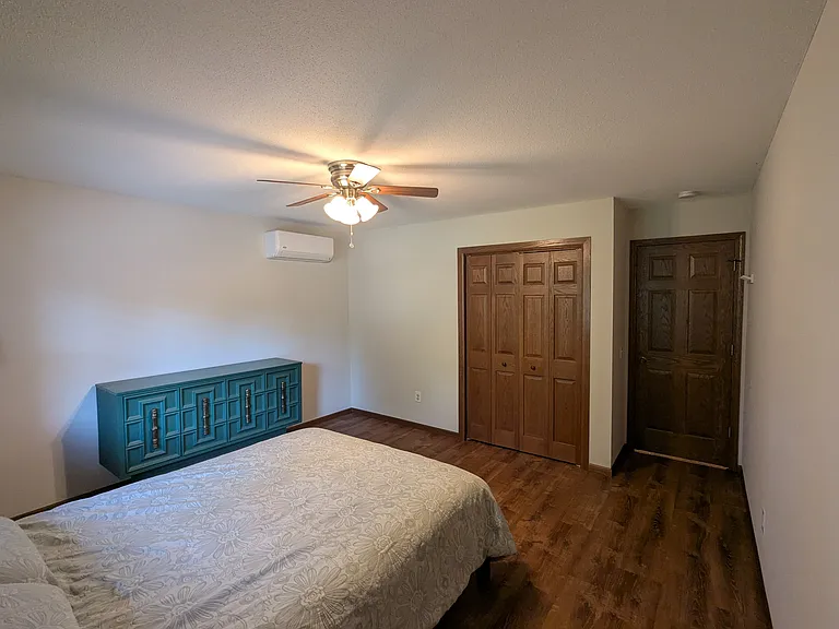 5226 Drummond Rd — Photo 12