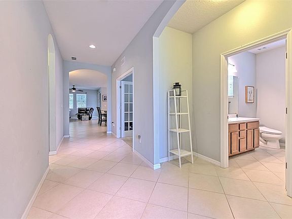 5th image of 11130 Spring Point Cir