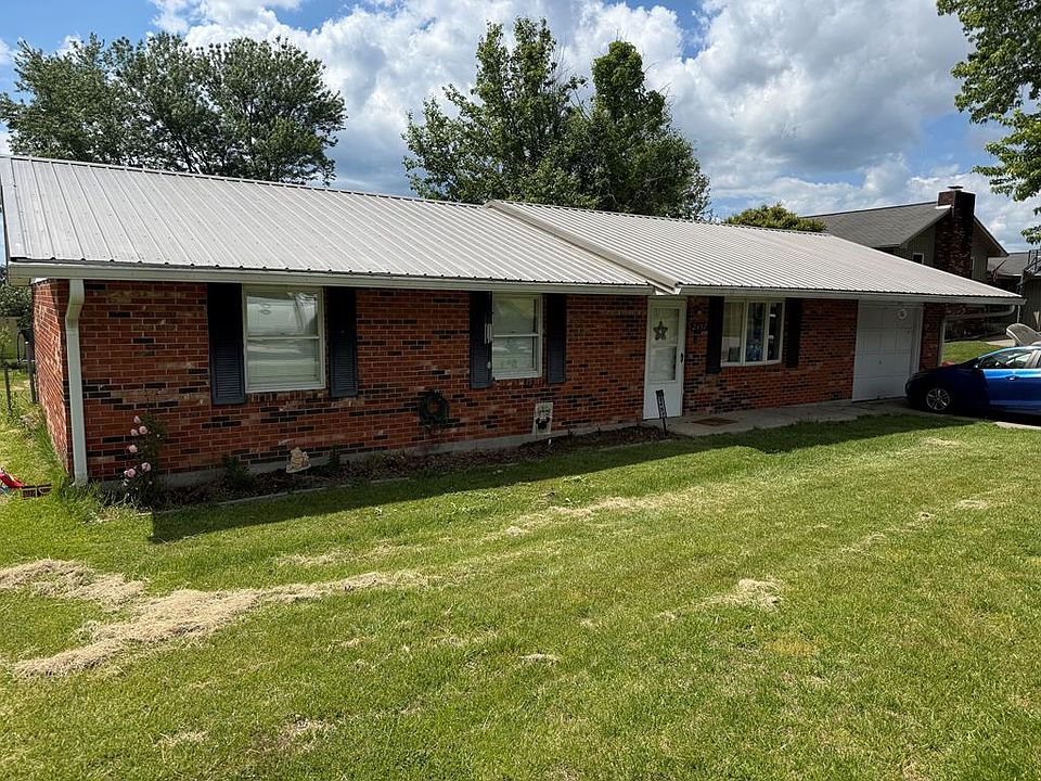 1st image of 2457 Meadow Ridge Dr