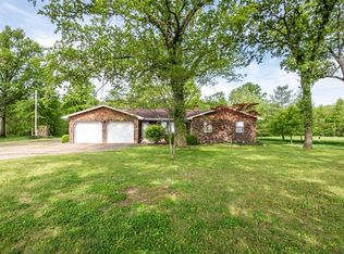 10521 Brinkman Rd, Carlyle, IL 62231