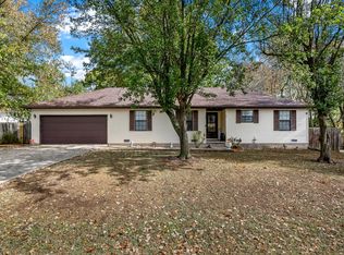 104 S Inmon St, Clever, MO 65631