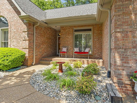 5th image of 340 Julianna Cir