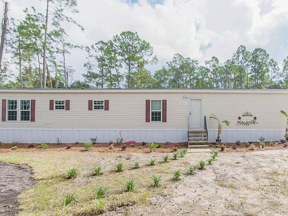 2nd image of 1885 Holly Ln