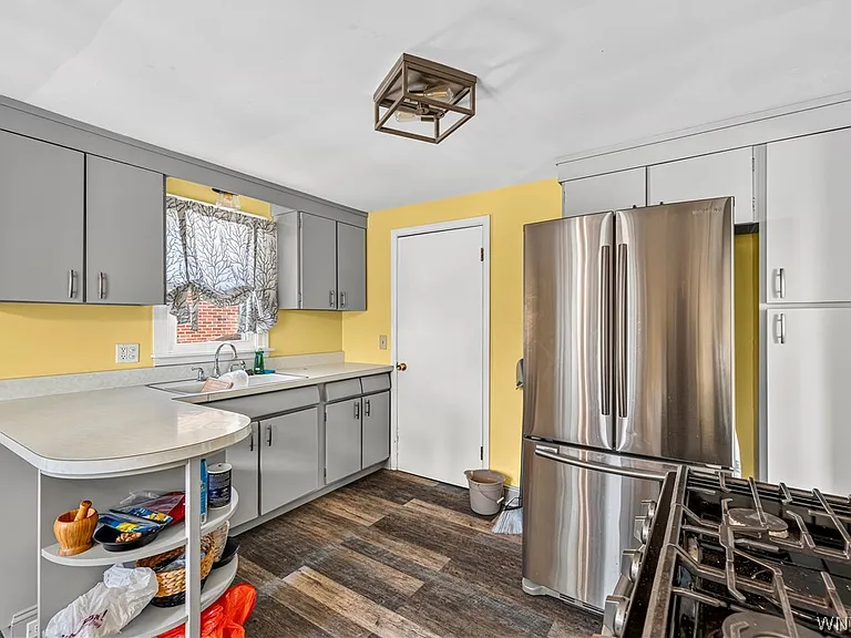 28 Parkview Ter — Photo 8