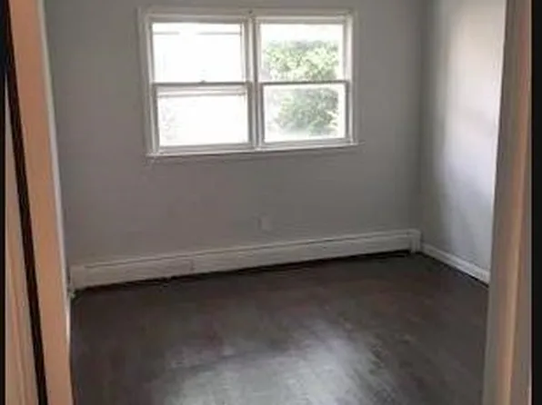 398 Ege Avenue image 6 of 12