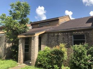 811 Buchta Rd APT C, Angleton, TX 77515