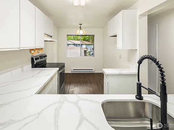 4th image of 170 Newport Way NW #D31
