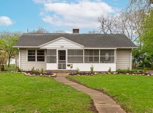 708 Market St, Henry, IL 61537