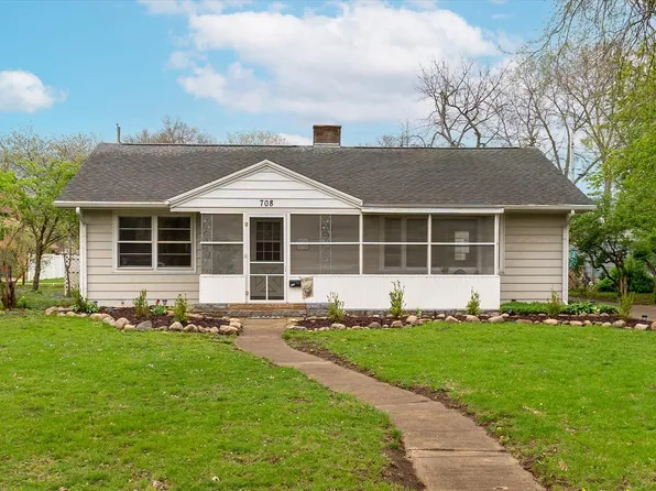 708 Market St, Henry, IL 61537