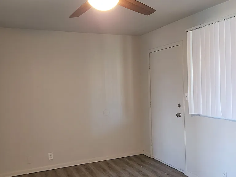 Jordanaire Apartments — Photo 18