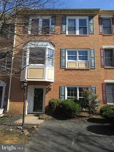 1st image of 1209 Athens Ct