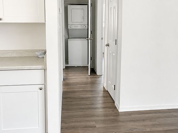 4th image of 1154 W Dragoon Cir #1154