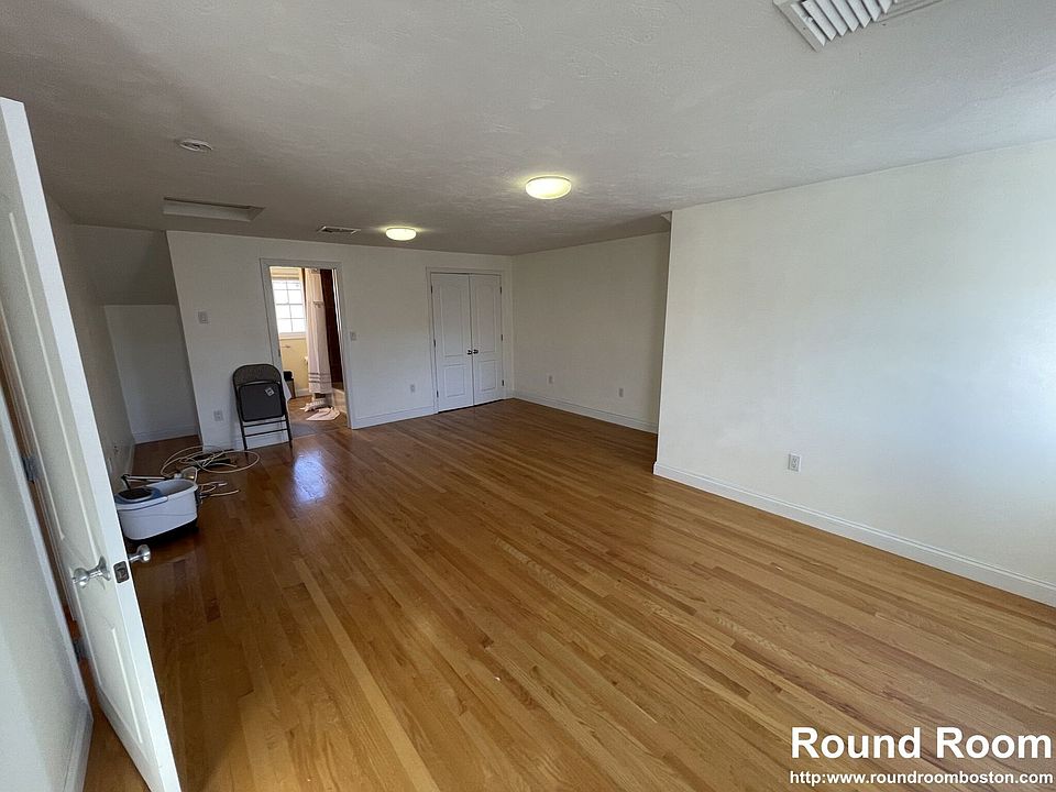 1st image of 19 Saybrook St Unit 19