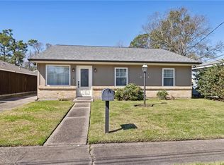 906 Franklin Ave, Harahan, LA 70123