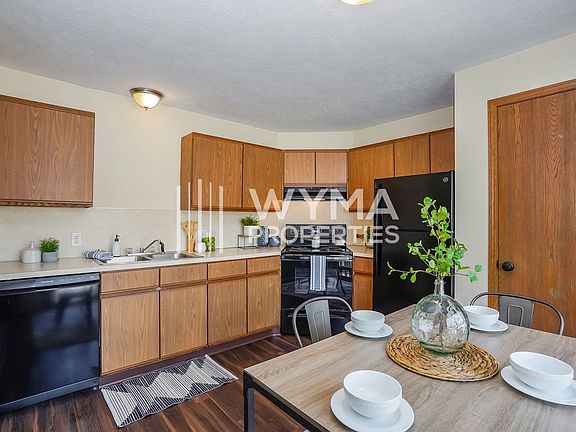 4th image of 3468 Wallace Ct SW #2848-2