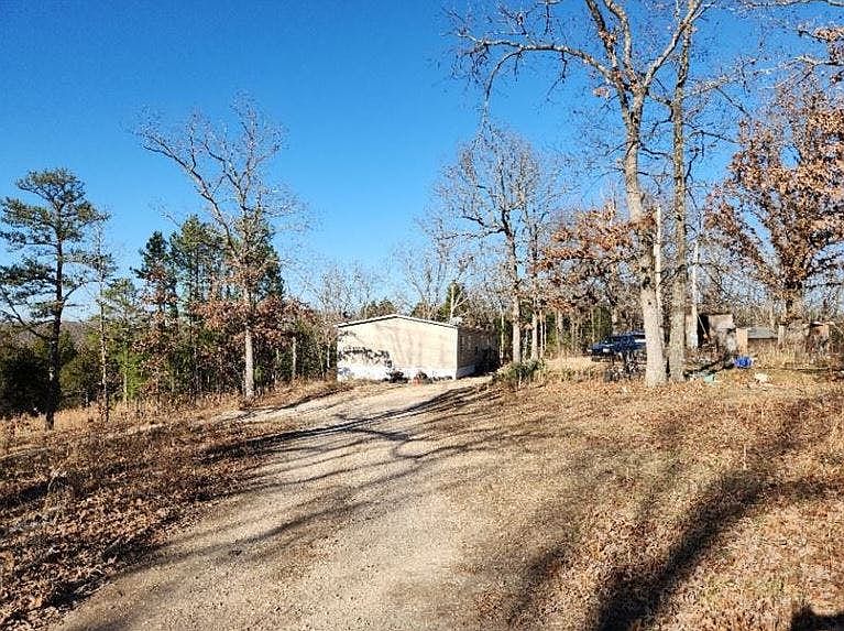 2nd image of 272 Gibson Creek Rd