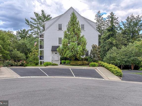 2nd image of 221 Phillips Mill Ln