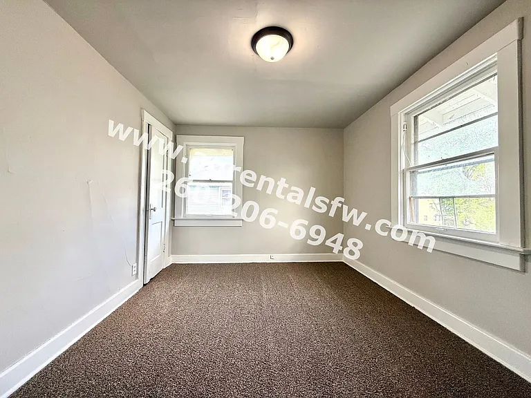 1023 Hamilton Ave — Photo 14