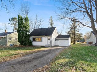 76 McLeod Ave, Hutchinson, MN 55350