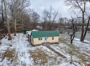 15 Ida Maybee Rd, Monroe, MI 48162