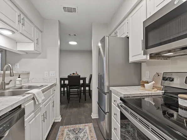 Woodhill Apartments