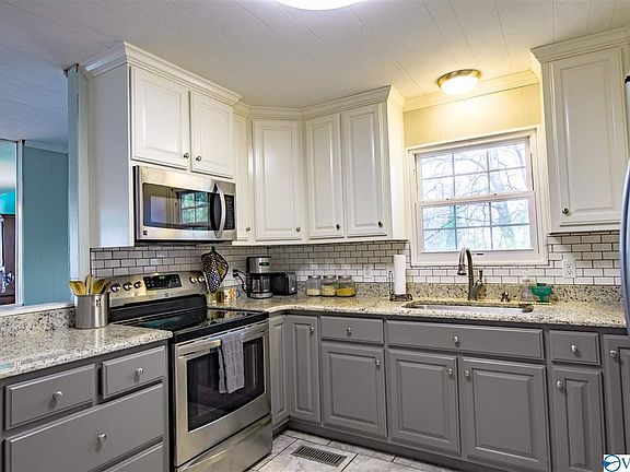 3rd image of 617 Ramblewood Dr