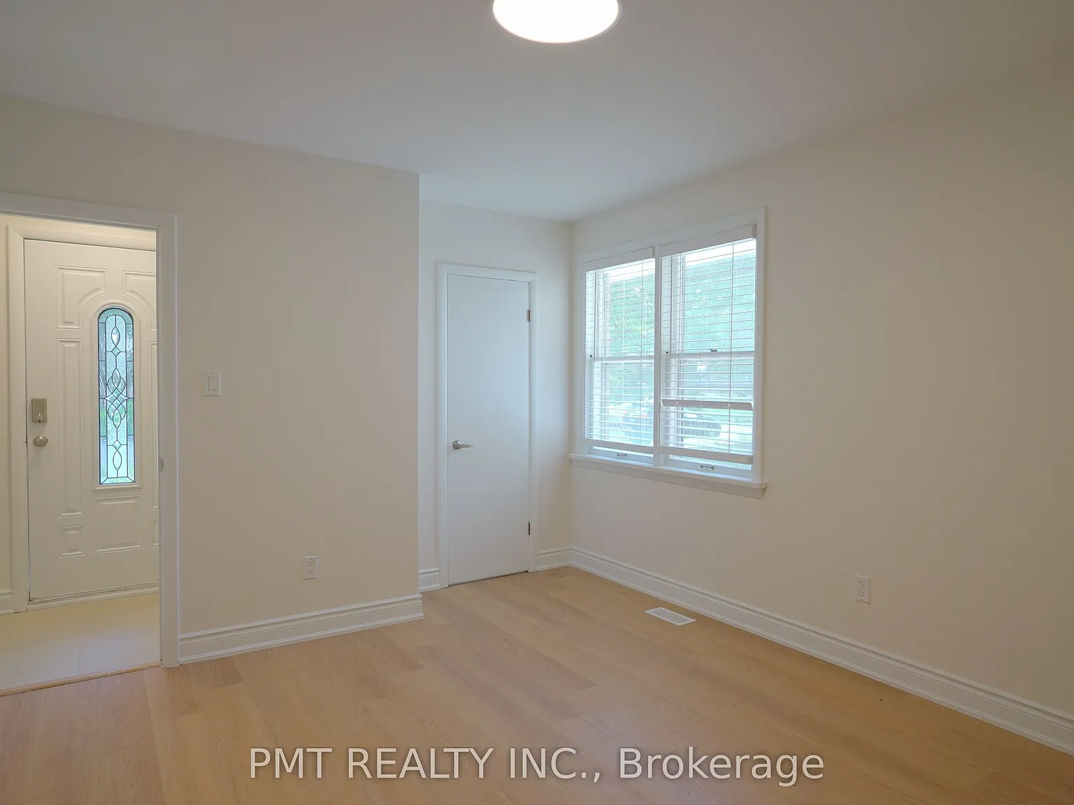 5 bed, $3,200 — Photo 2