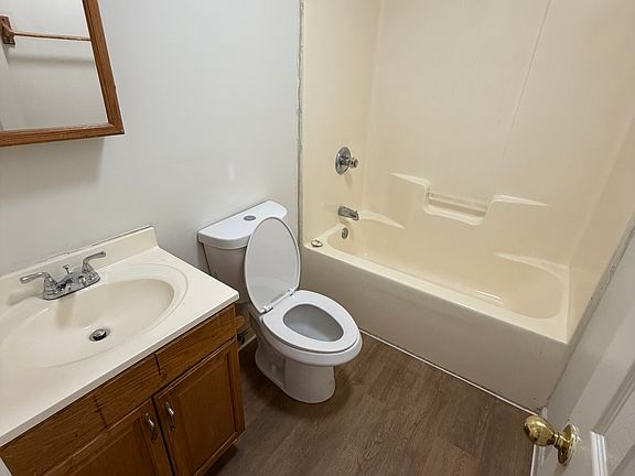 5th image of 110 Mitchell Ave