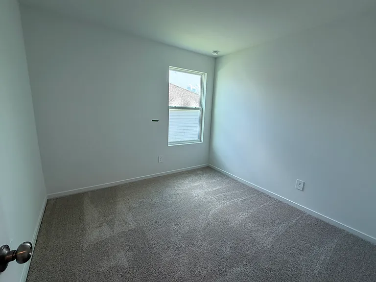323 Nola Ln — Photo 16