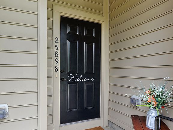 Nice covered entrance