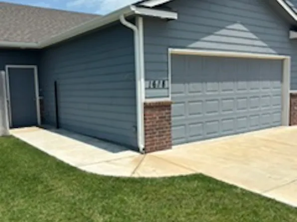 1618 E Olive Ct, Andover, KS 67002