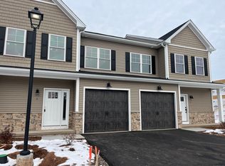 23 Chatsworth Ct, Manchester, CT 06042