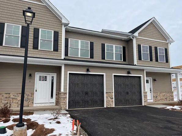 23 Chatsworth Court, Manchester, CT 06042