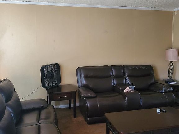 4th image of 4217 Oakmont St