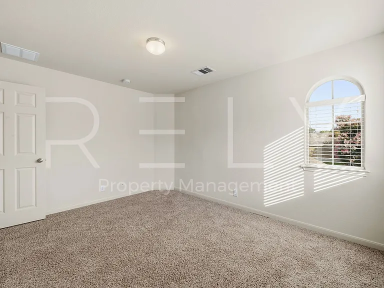 1405 Sunny Meadows Loop — Photo 39
