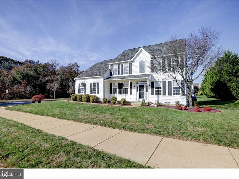1st image of 1100 Longmeadow Dr