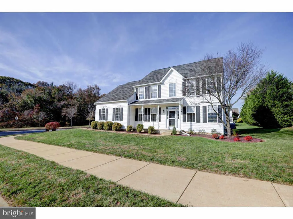 1100 Longmeadow Dr photo 1