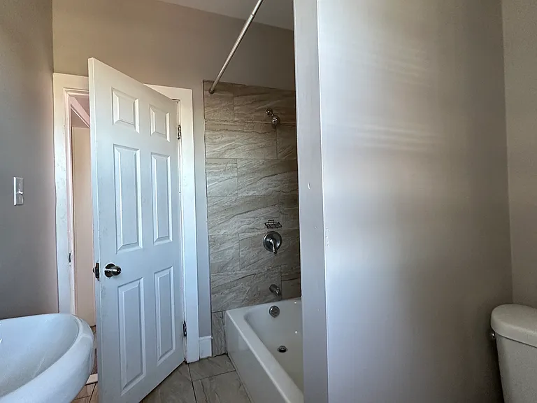 252 Parkway Ave #2 — Photo 18