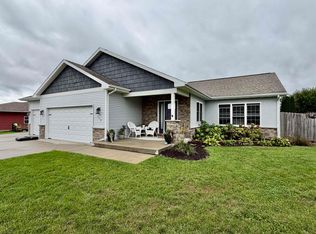 114 Clover Ln, Janesville, WI 53548