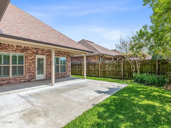 3rd image of 224 Rosemary Pl