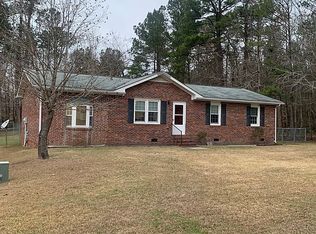 101 Carolina Pl, Jacksonville, NC 28546