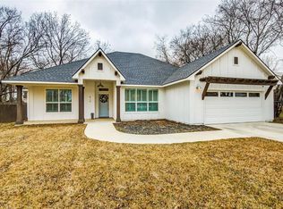 419 W 7th St, Justin, TX 76247